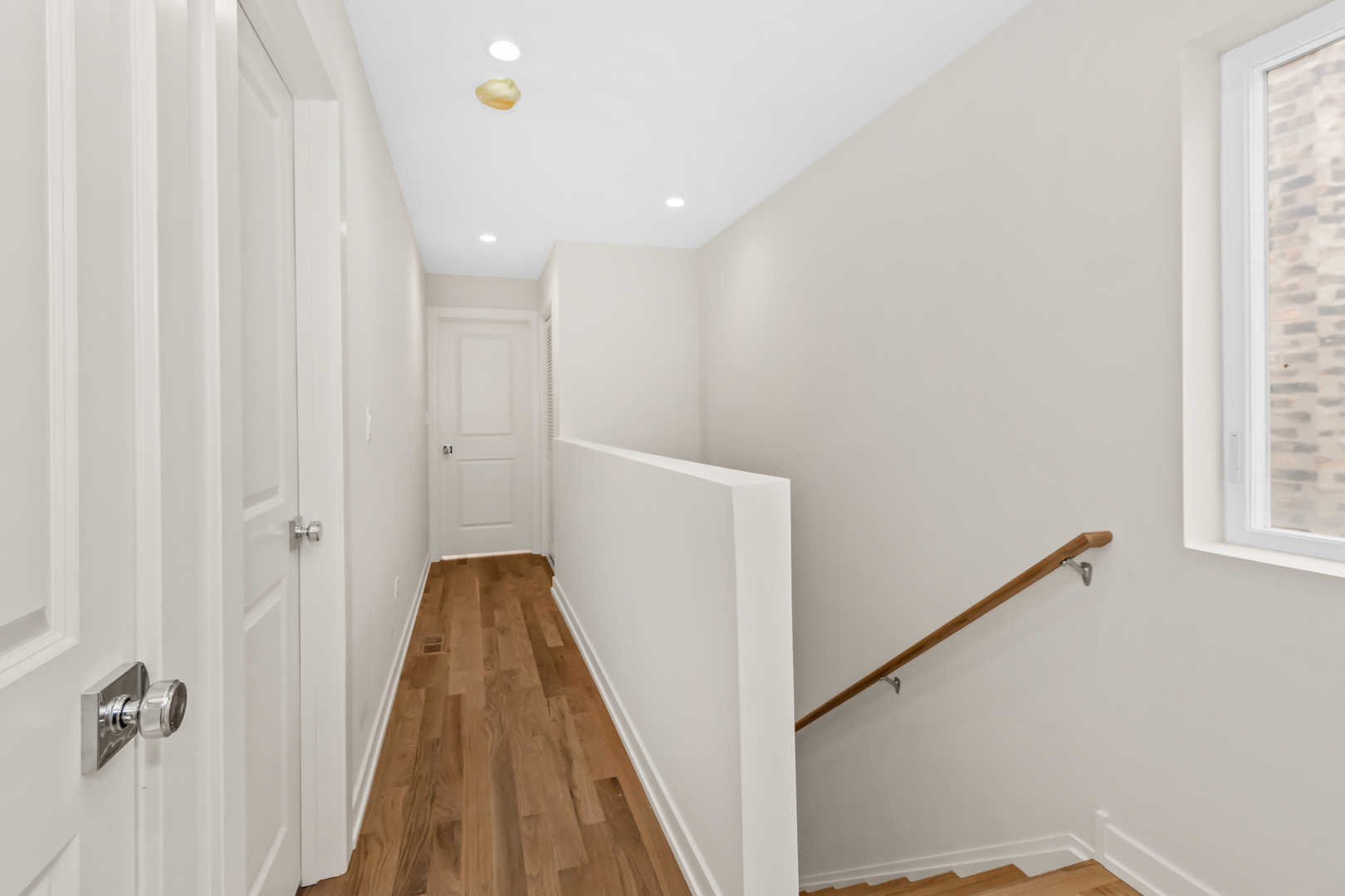 6519 S Langley Avenue Property Photo 18