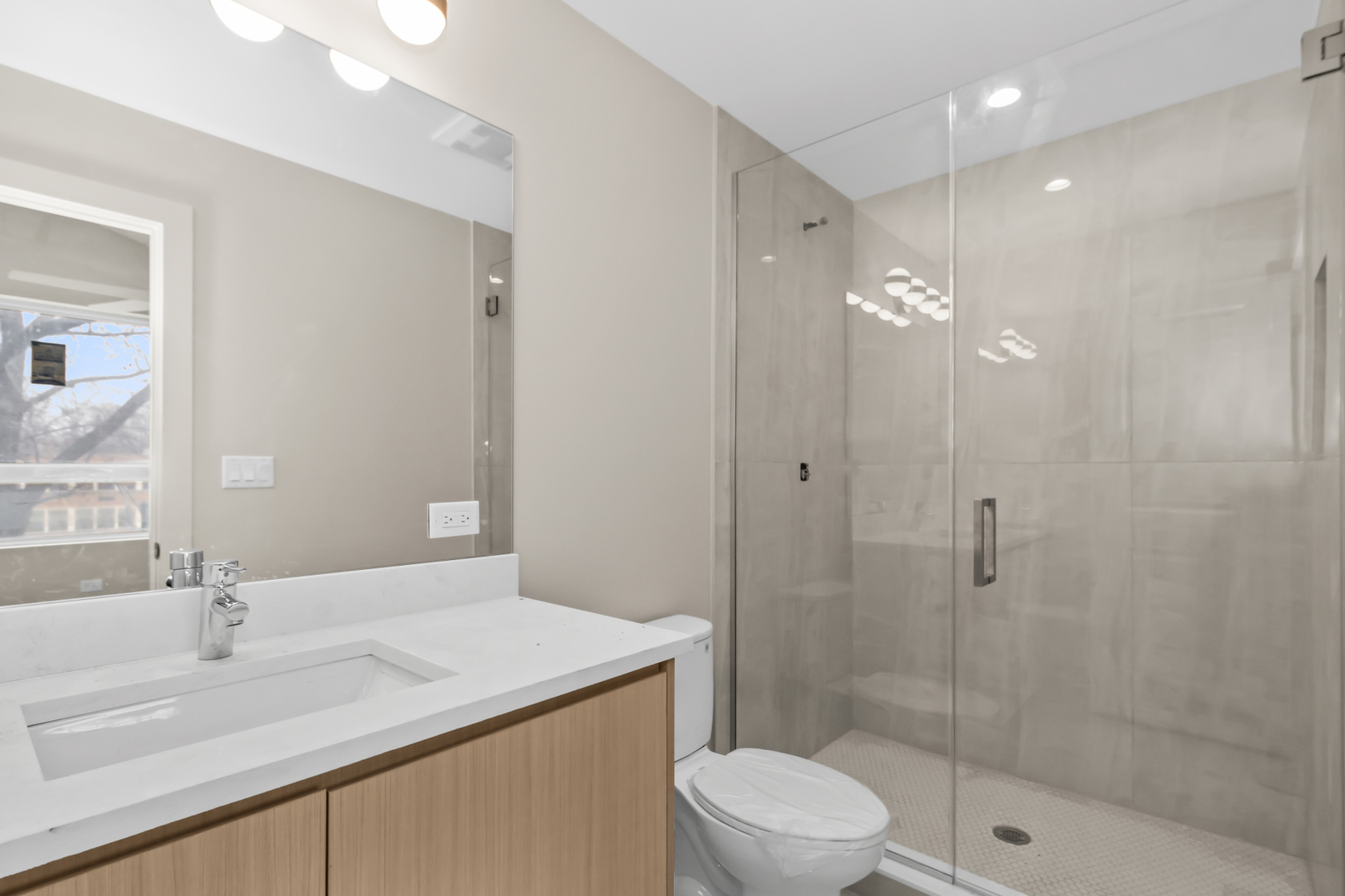 6519 S Langley Avenue Property Photo 20