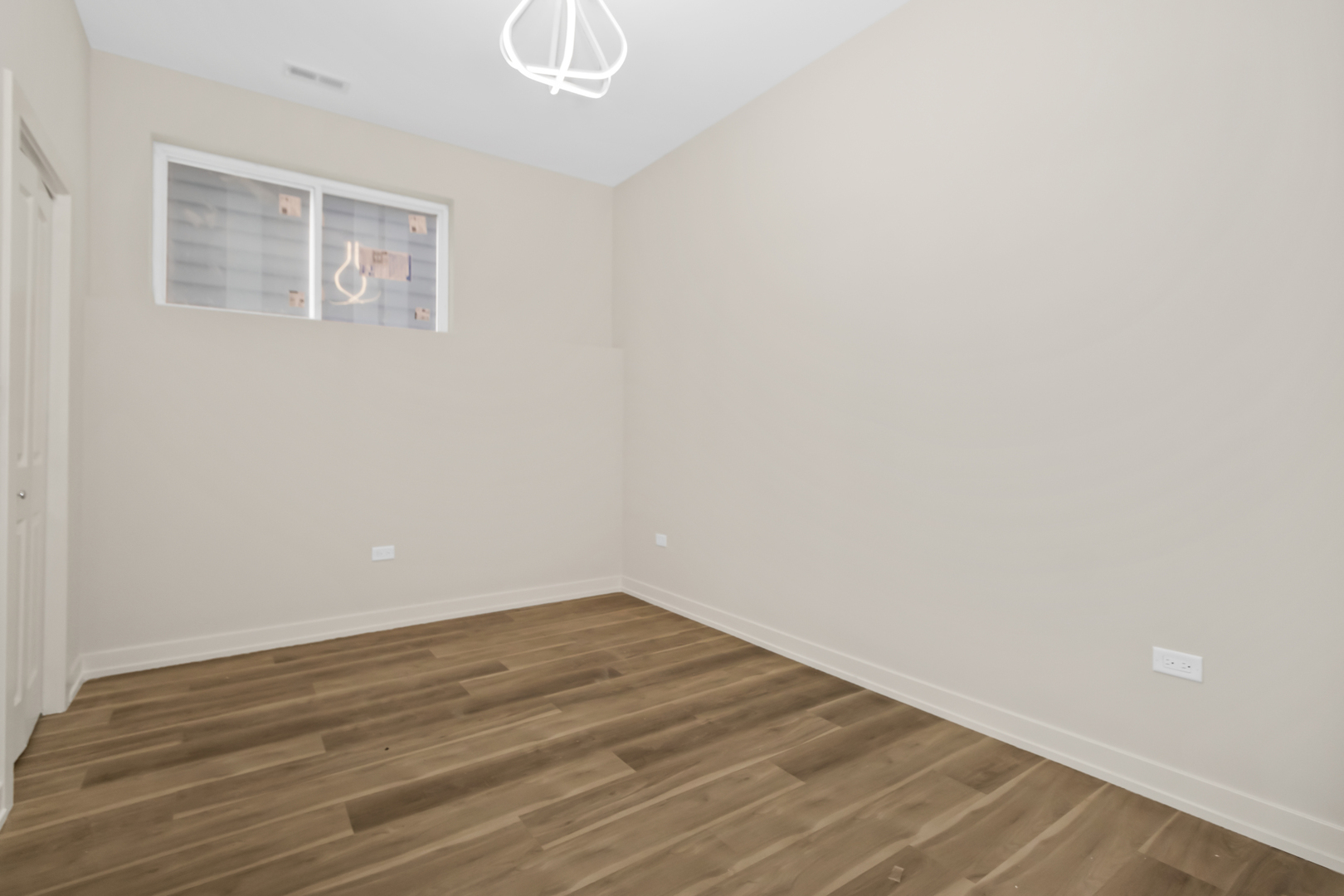 6519 S Langley Avenue Property Photo 35