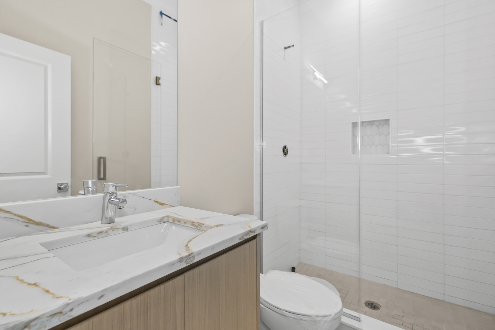 6519 S Langley Avenue Property Photo 36