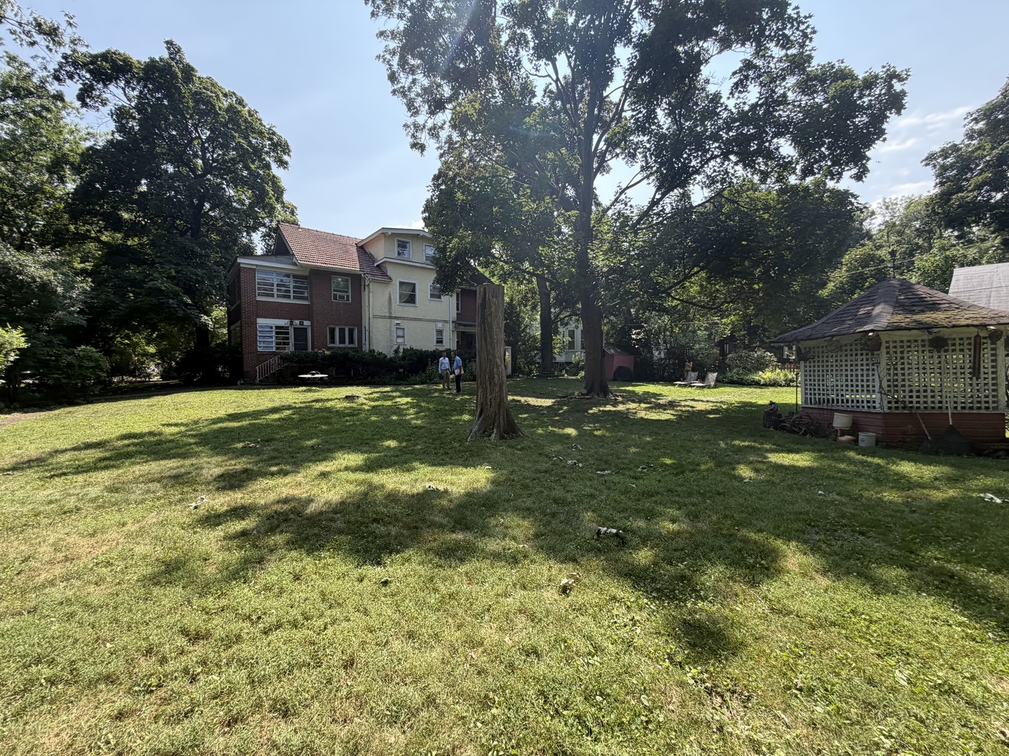 2530 Mcdaniel Avenue Property Photo 4