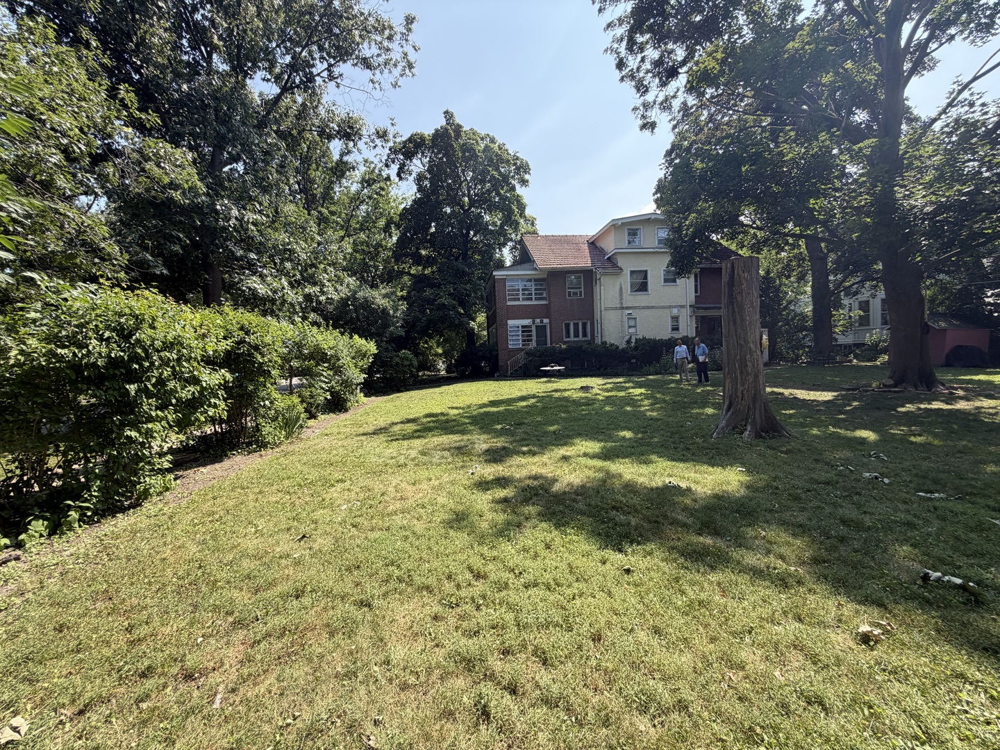 2530 Mcdaniel Avenue Property Photo 5
