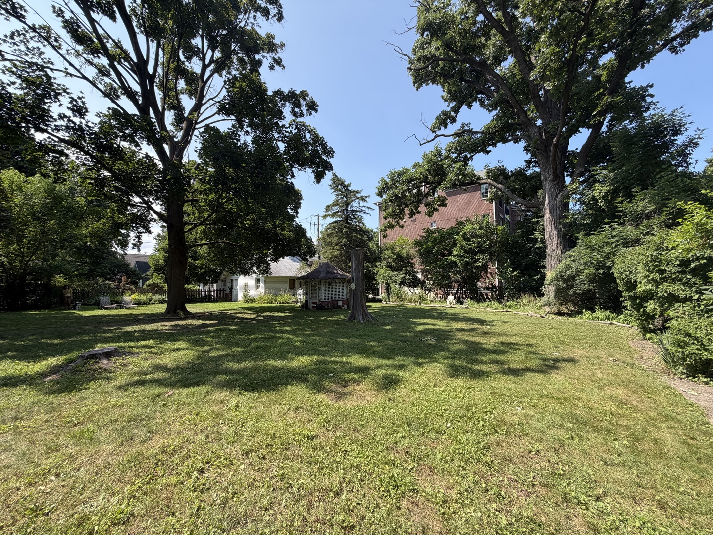 2530 Mcdaniel Avenue Property Photo 7
