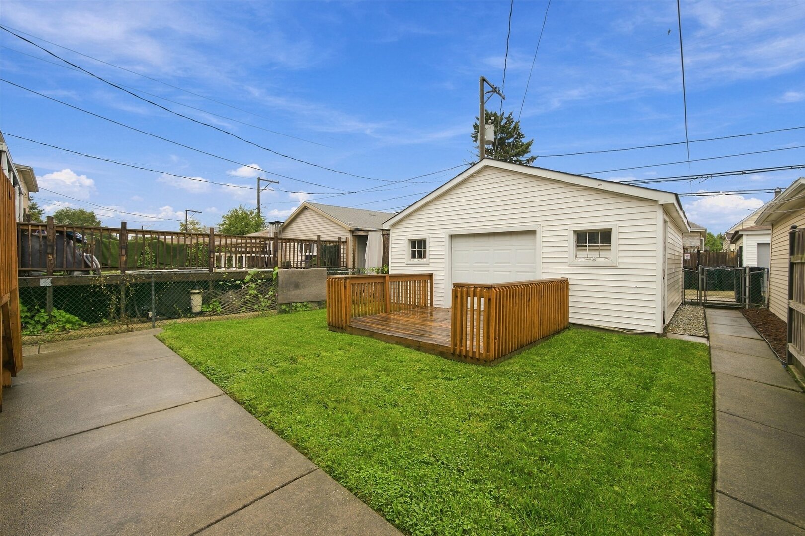 6221 S Tripp Avenue Property Photo 4