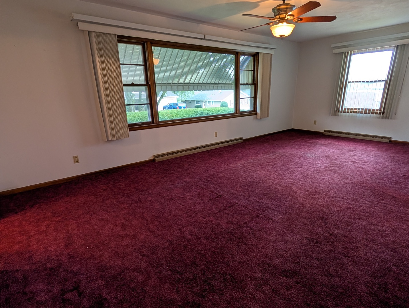1364 Empire Court Property Photo 3