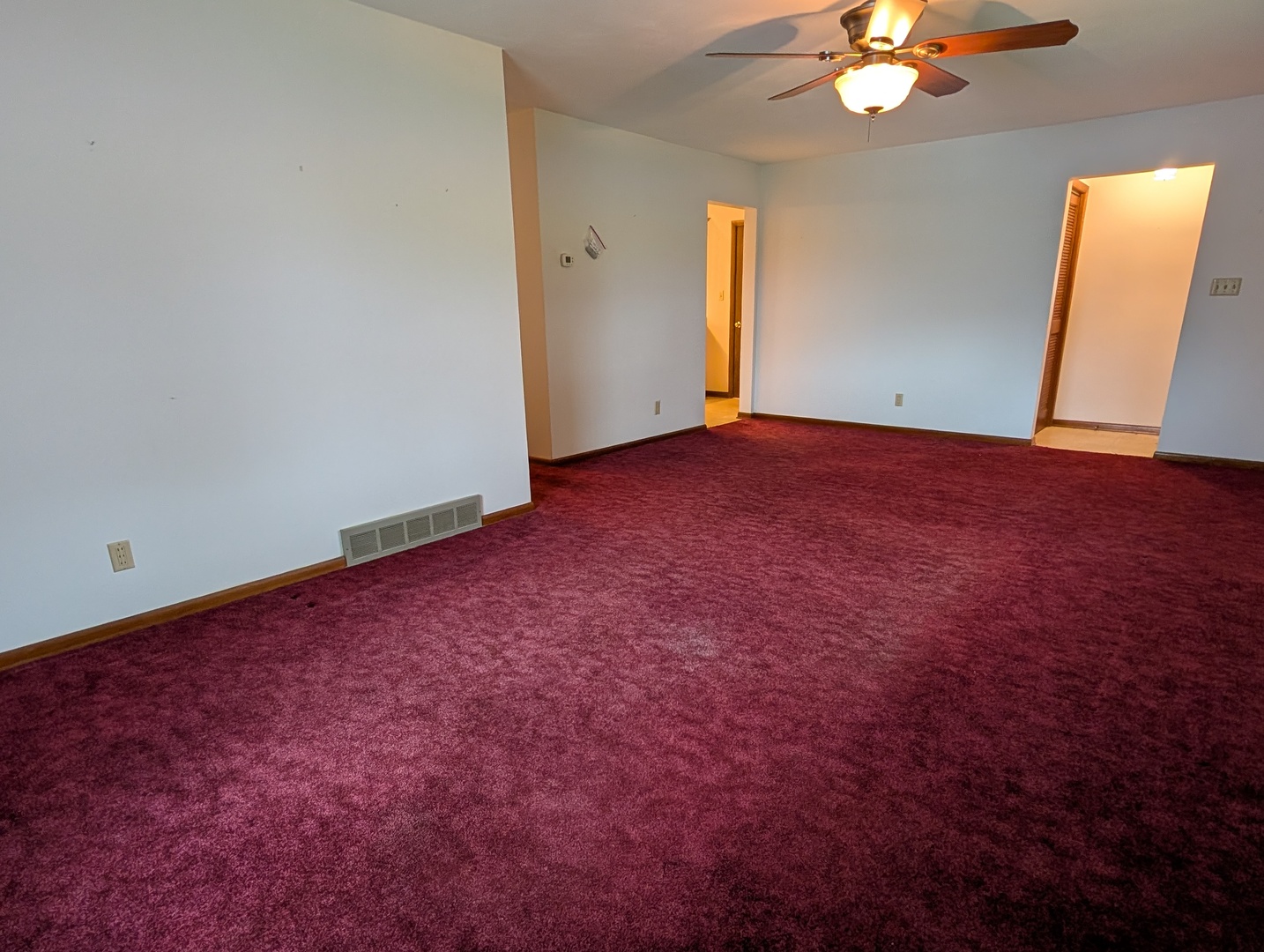1364 Empire Court Property Photo 7