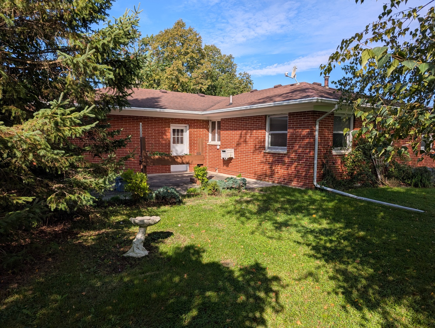 1364 Empire Court Property Photo 22