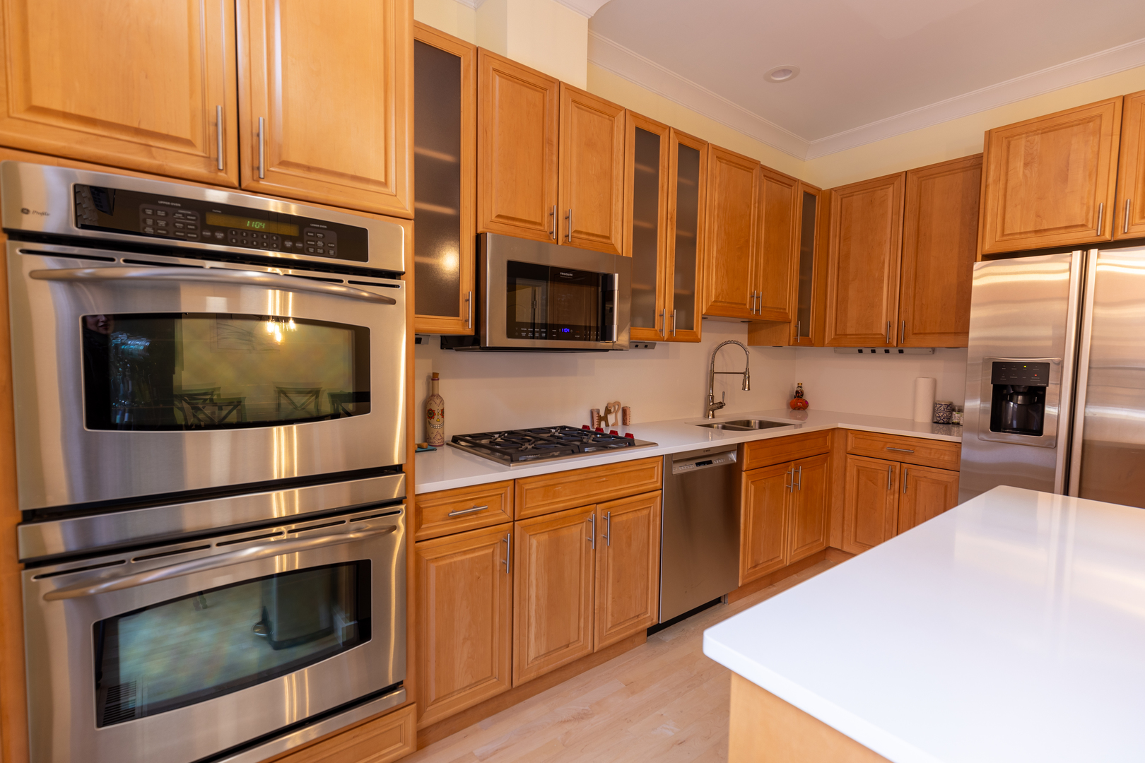 1125 W Monroe Street Property Photo 4