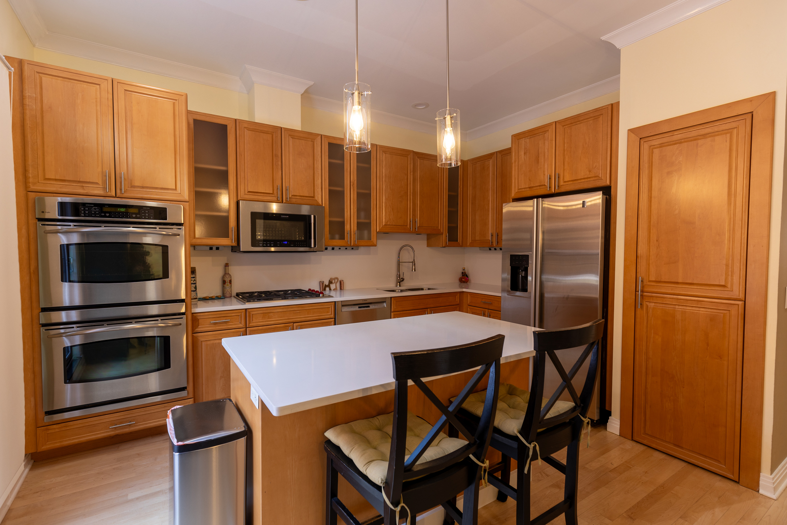 1125 W Monroe Street Property Photo 5