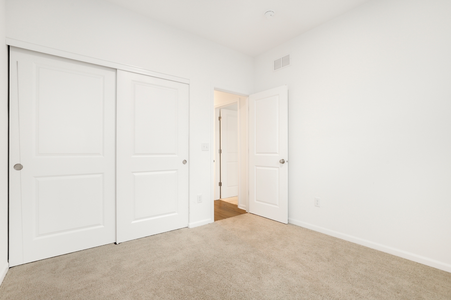 249 Kingsport Drive Property Photo 27
