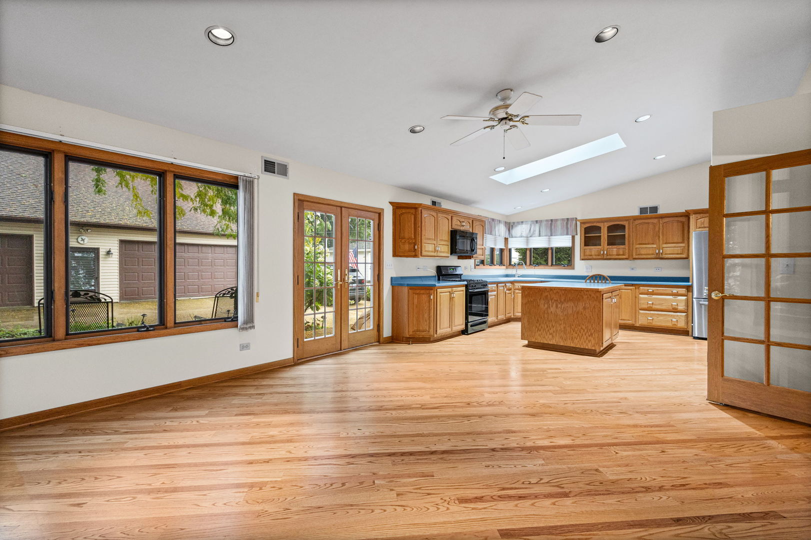 1026 Spafford Street Property Photo 3