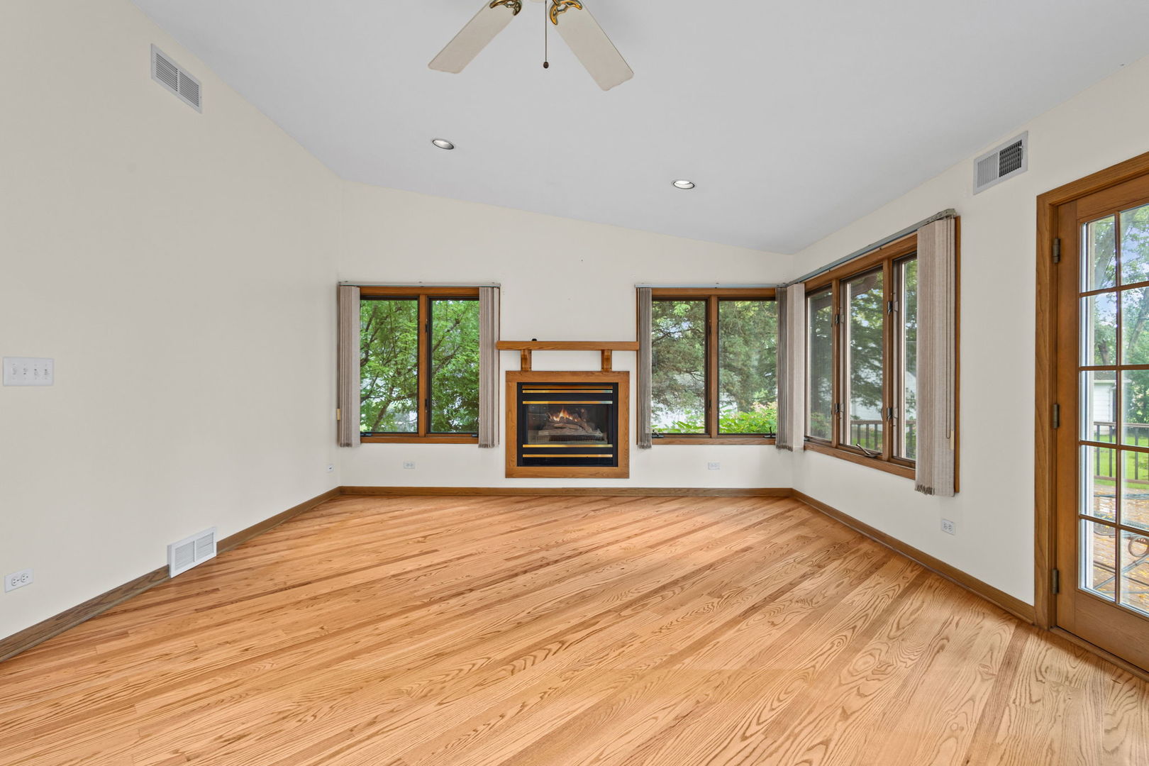 1026 Spafford Street Property Photo 4