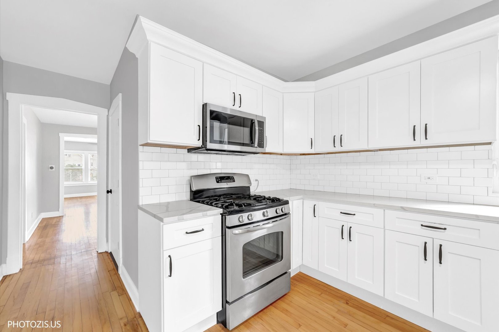 2238 N Lorel Avenue Property Photo 16