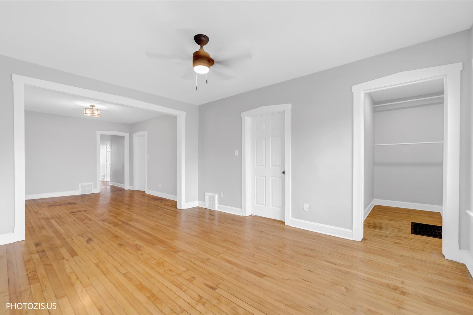 2238 N Lorel Avenue Property Photo 21