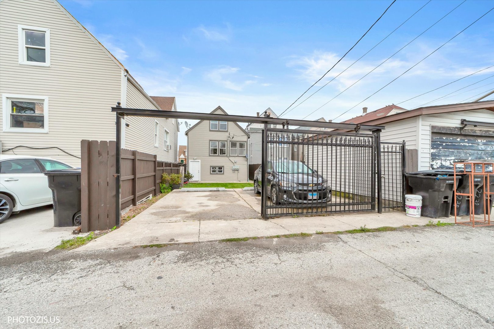 2238 N Lorel Avenue Property Photo 41