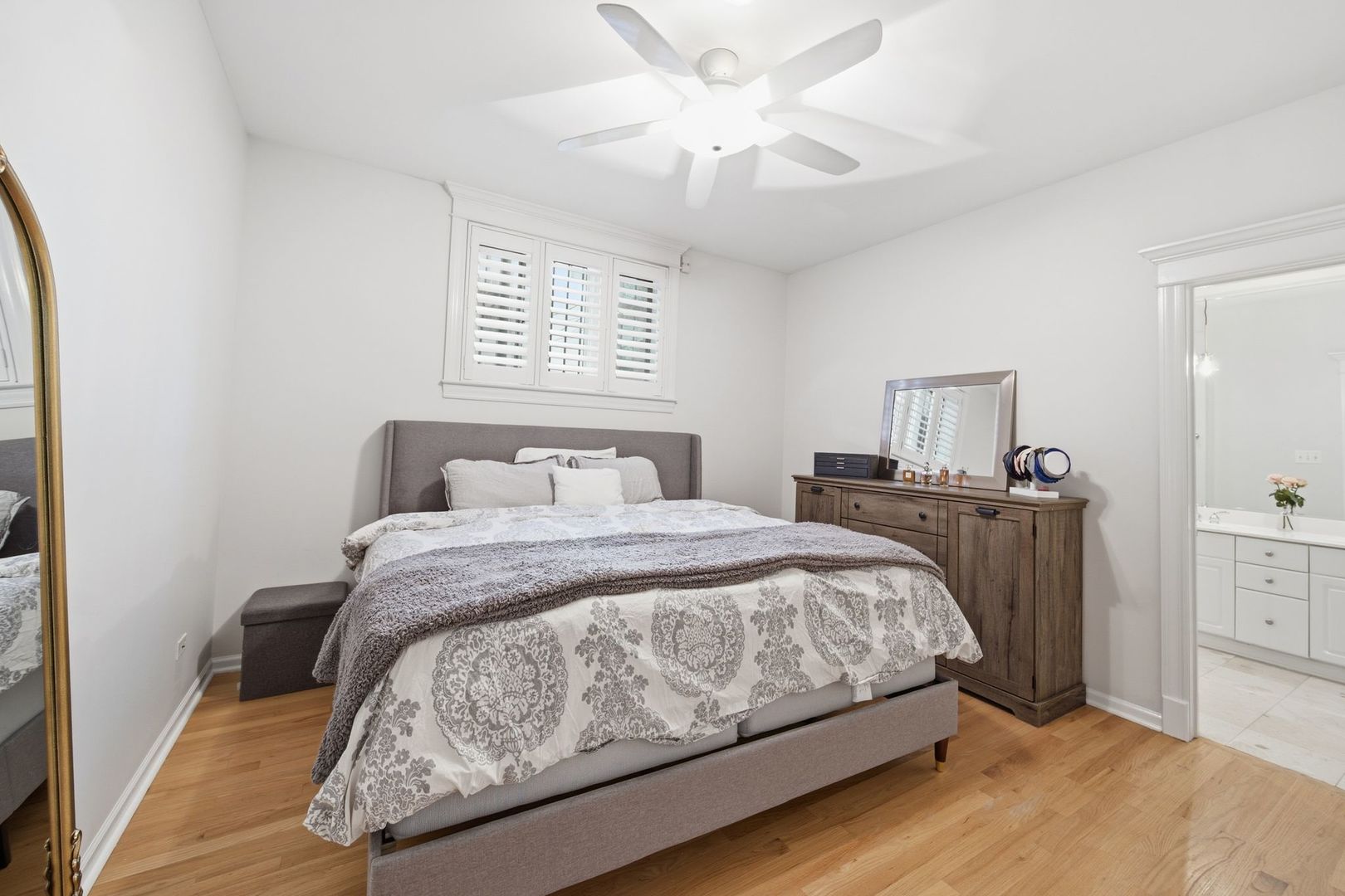 12774460 Property Photo 16