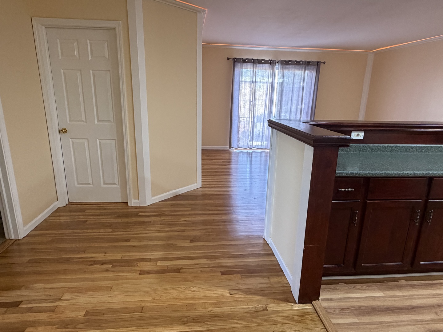 8836 N Western Avenue 207g Property Photo 2