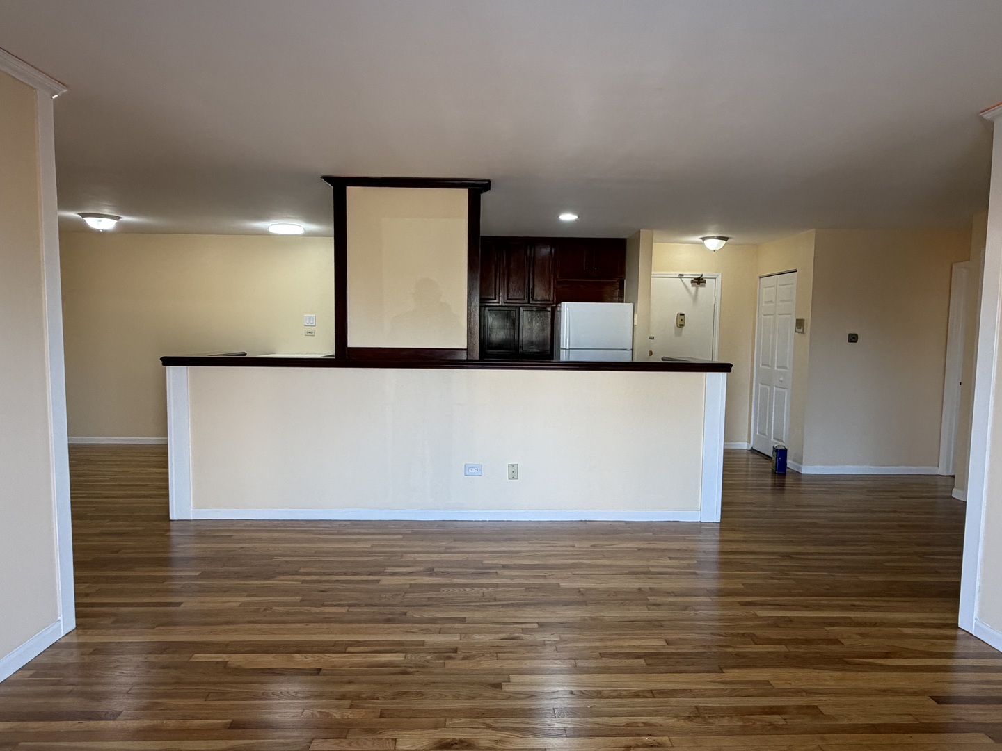8836 N Western Avenue 207g Property Photo 11