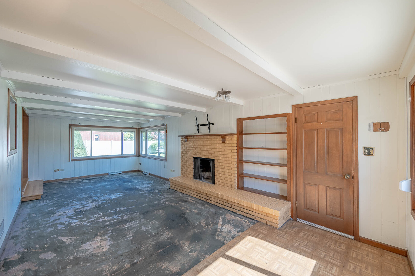 20185 Torrence Avenue Property Photo 3