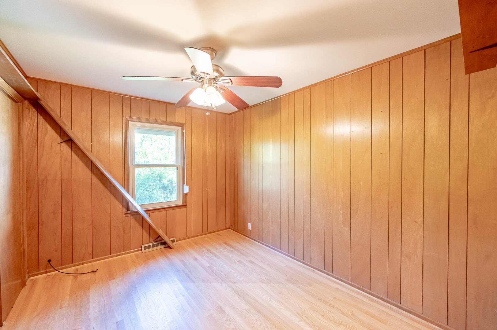 20185 Torrence Avenue Property Photo 9