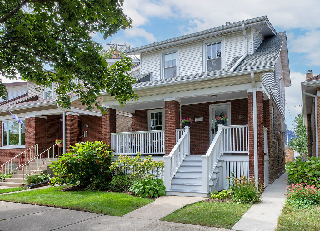 5234 N Leamington Avenue Property Photo 1