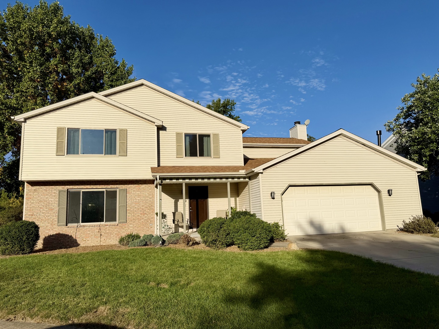 5 Hidden Lake Court Property Photo 1