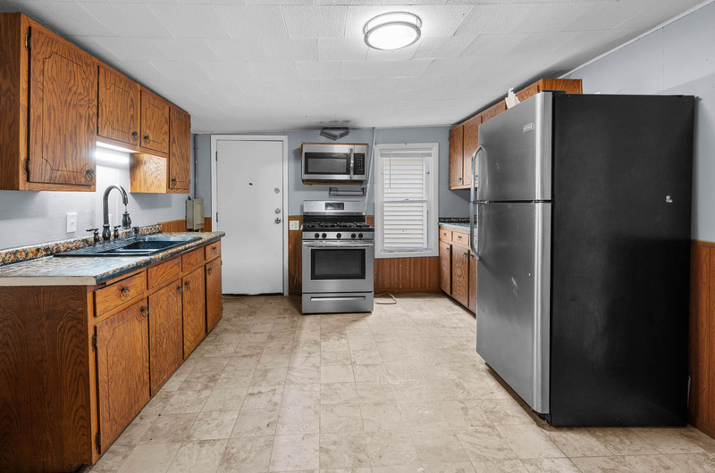454 Docia Street Property Photo 8