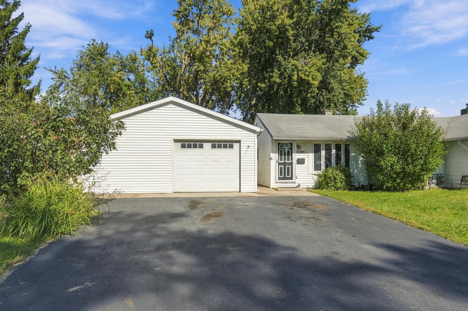 4200 W 90TH Street Property Photo 1