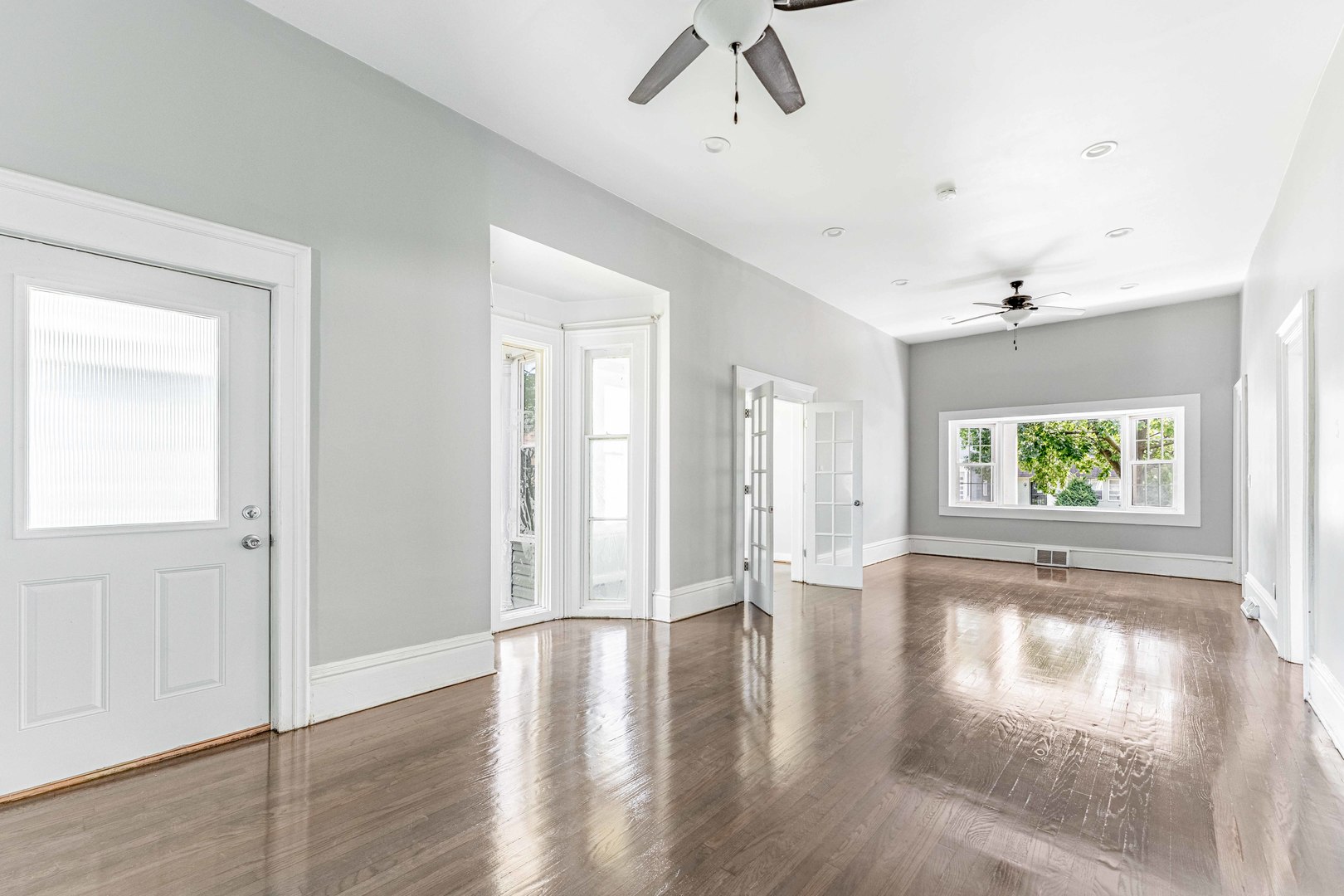 2520 Walnut Street Property Photo 4
