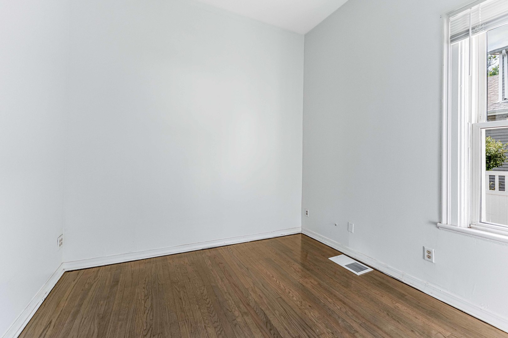 2520 Walnut Street Property Photo 12