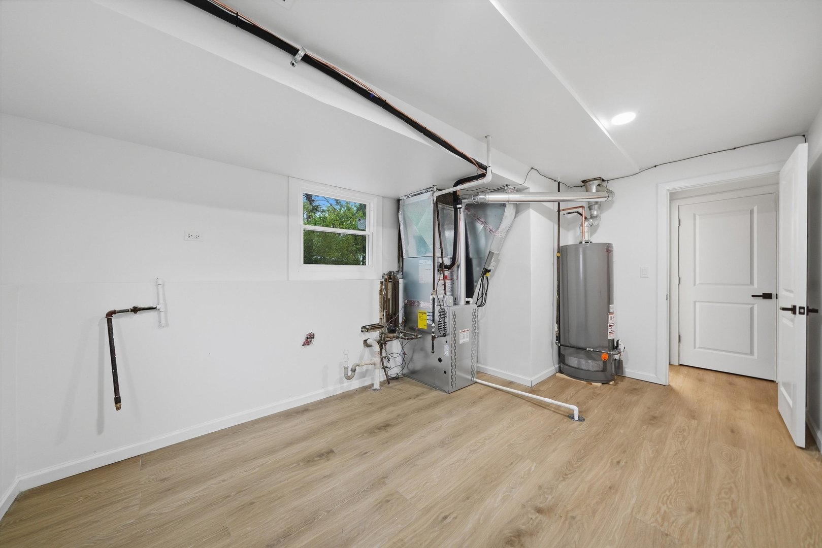 340 S Addison Avenue Property Photo 12