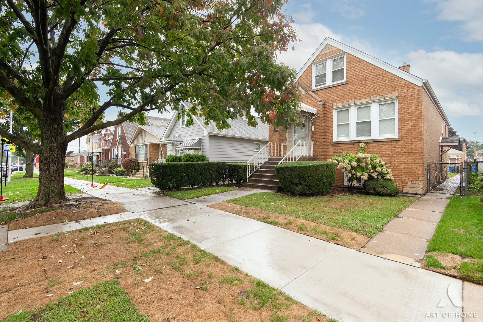 5537 S Normandy Avenue Property Photo 2