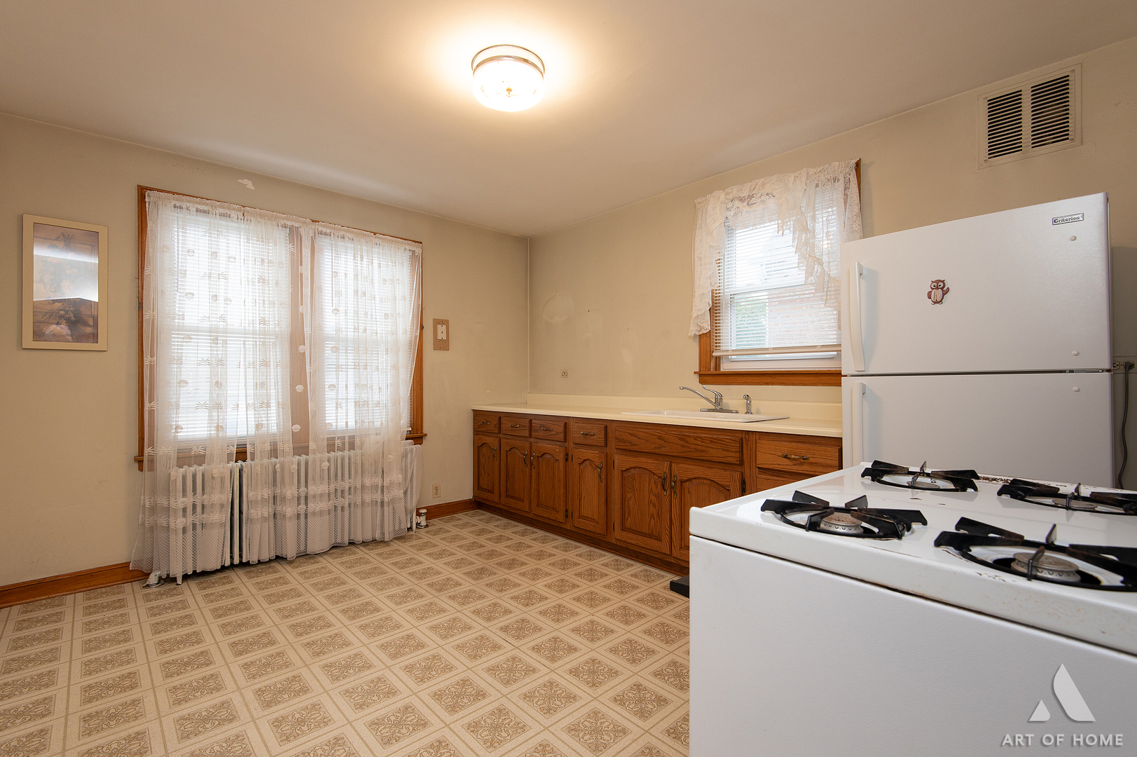 5537 S Normandy Avenue Property Photo 9