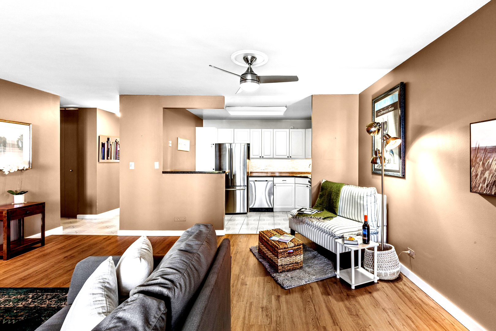 400 E Randolph Street 1223 Property Photo 6