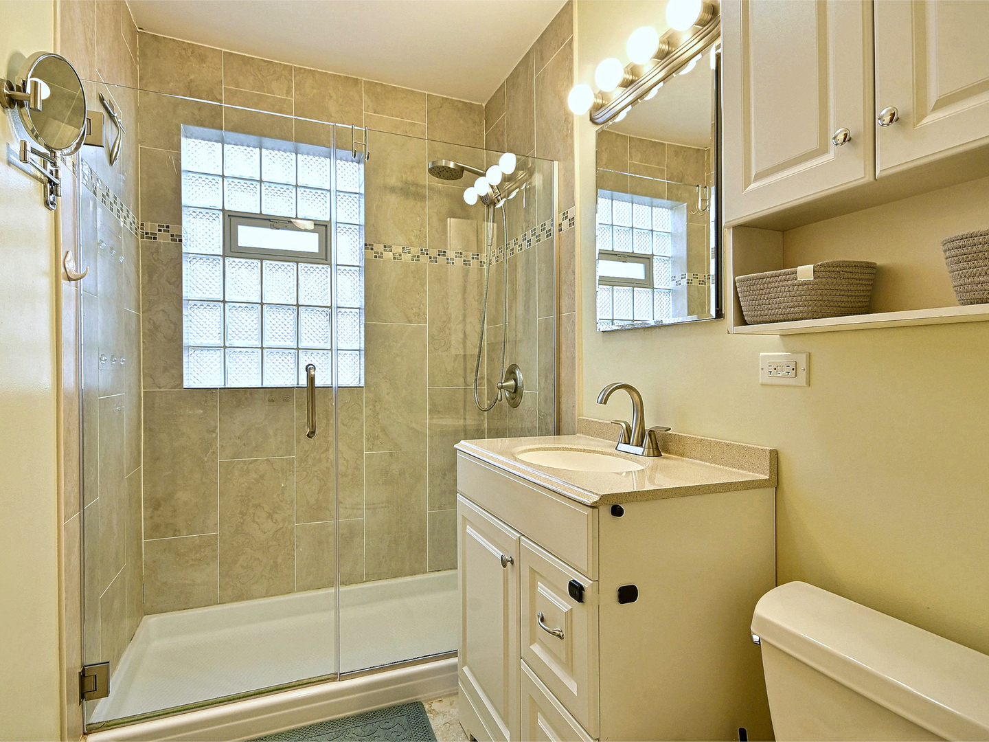 7041 W School Street Property Photo 15