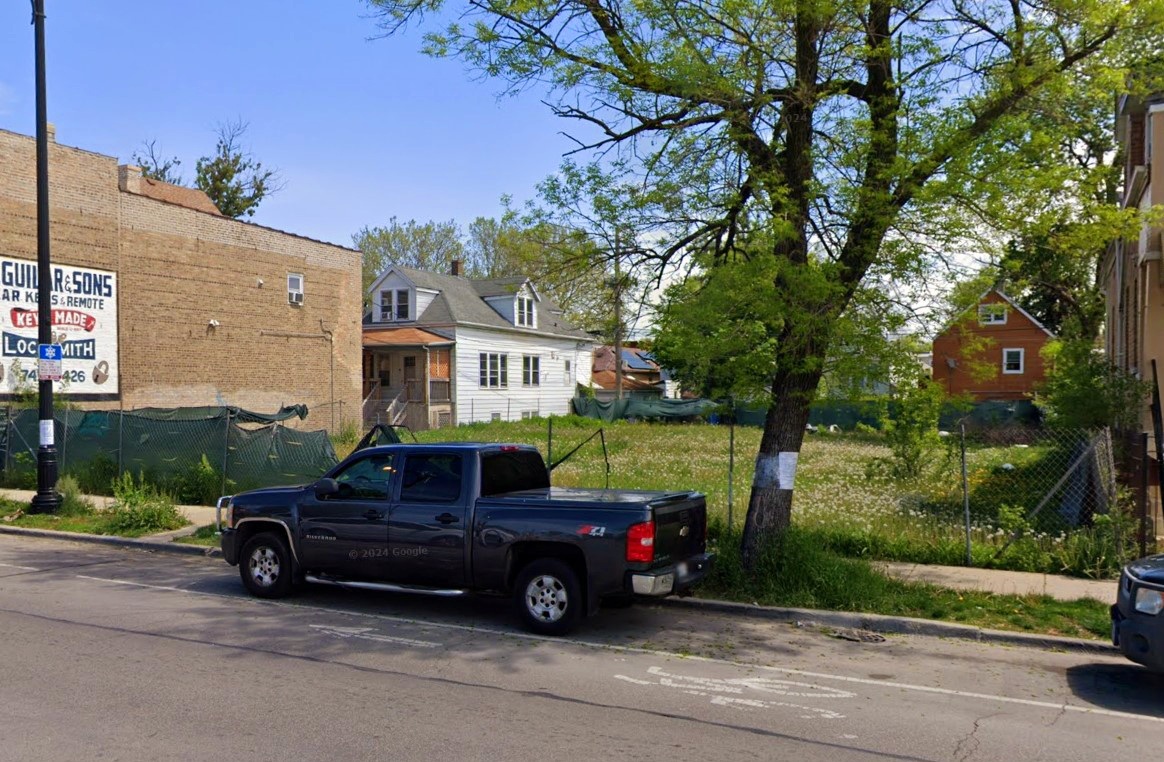 2419 N Central Avenue Property Photo 3