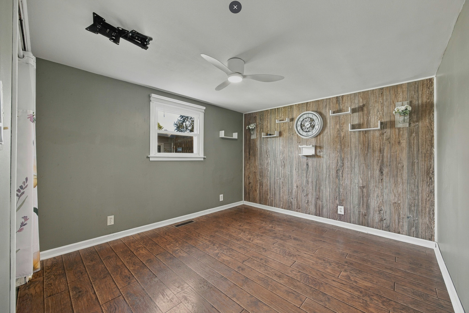 16539 W 144th Place Property Photo 13