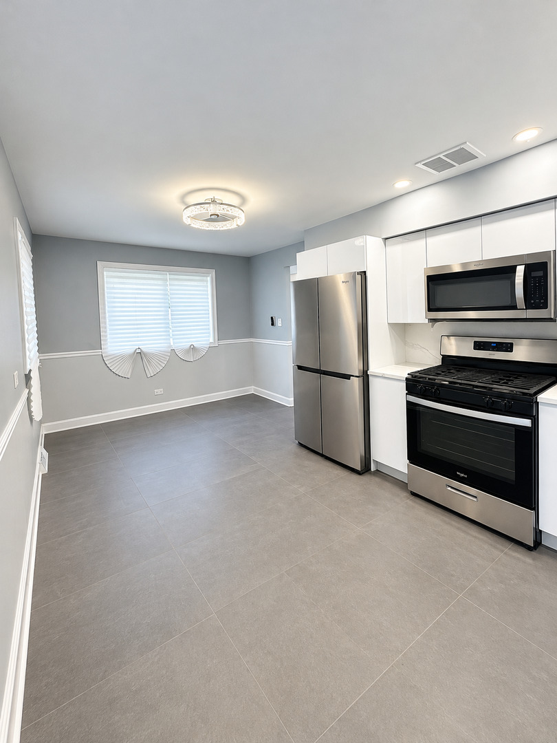 14733 Maplewood Avenue Property Photo 10