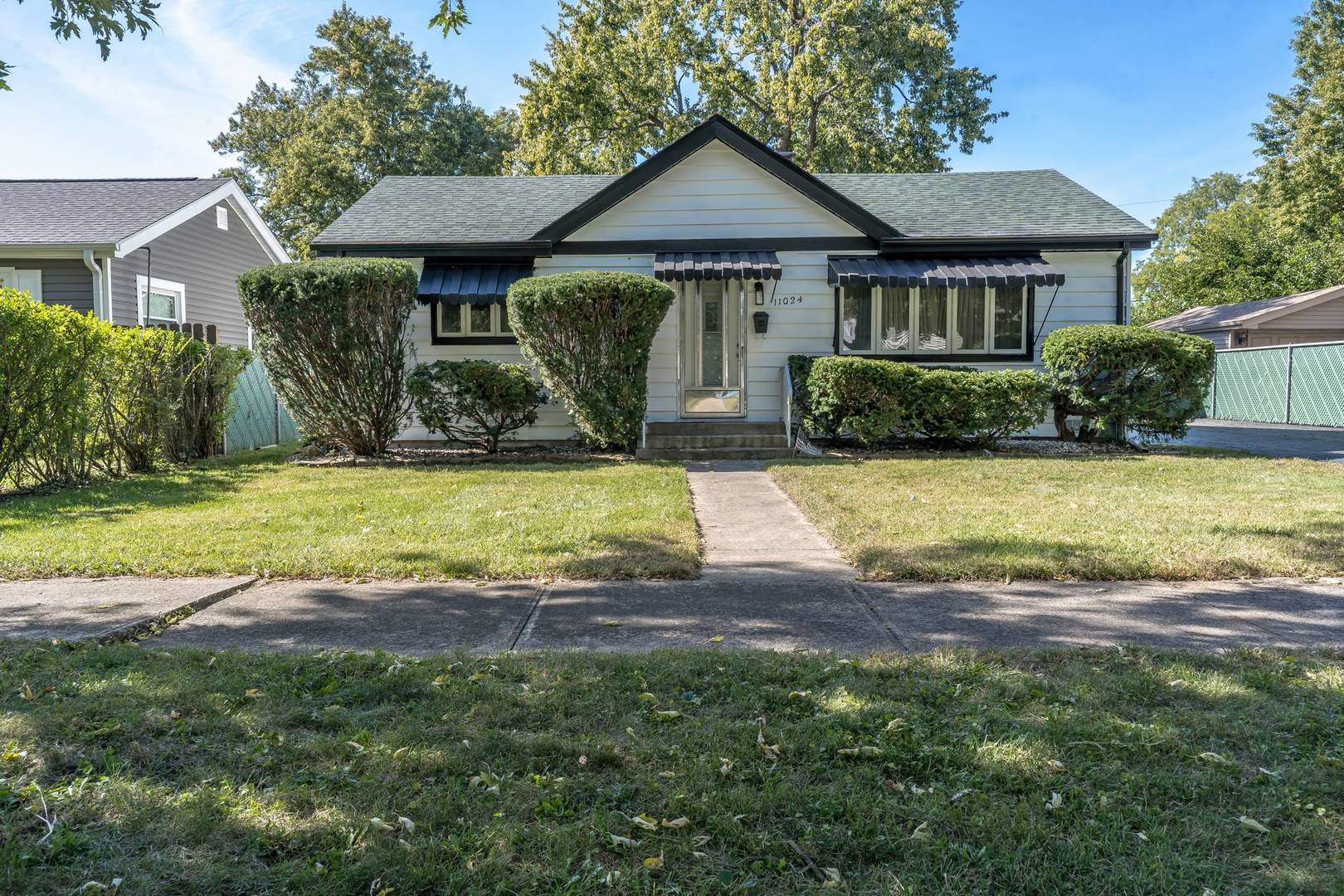 11024 Oxford Avenue Property Photo 1