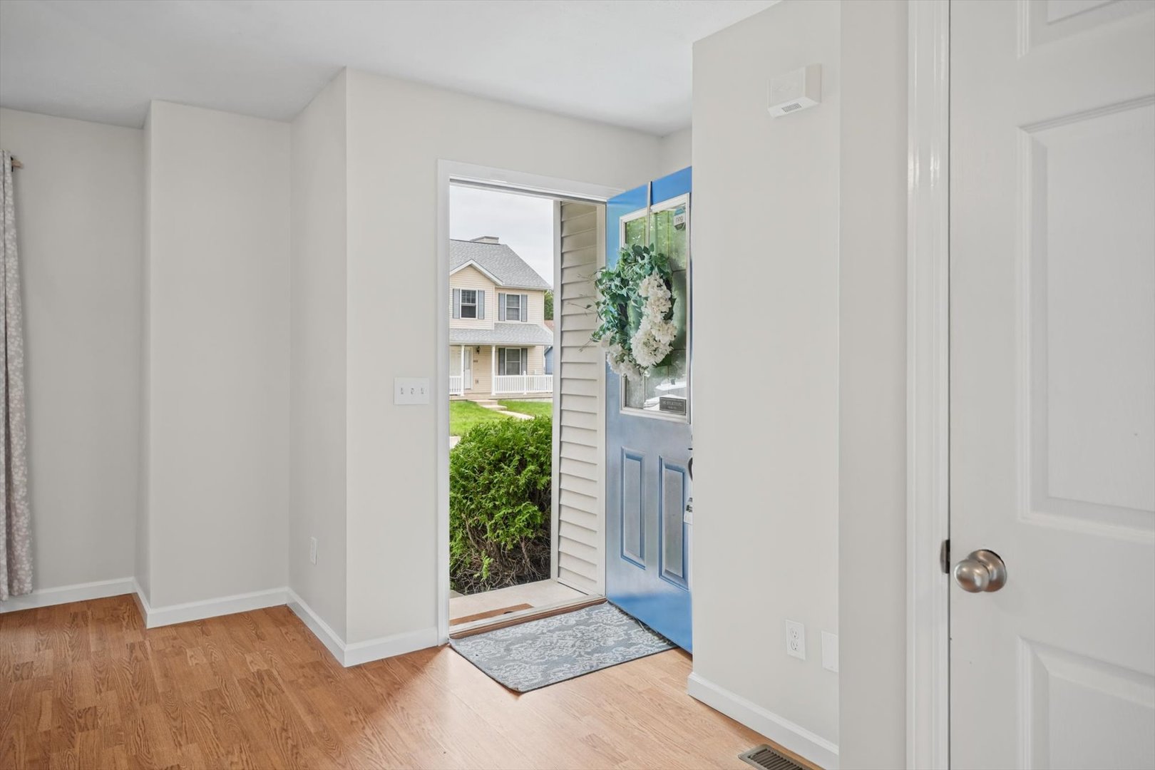 1419 S Smith Road Property Photo 12