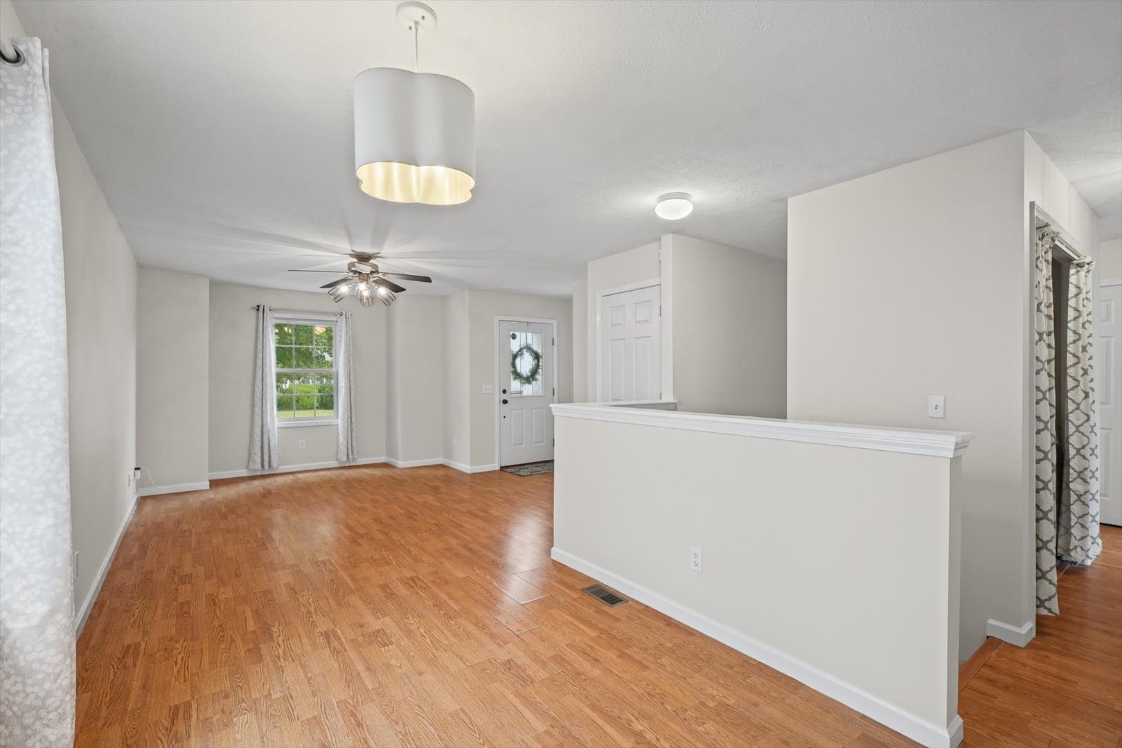 1419 S Smith Road Property Photo 20