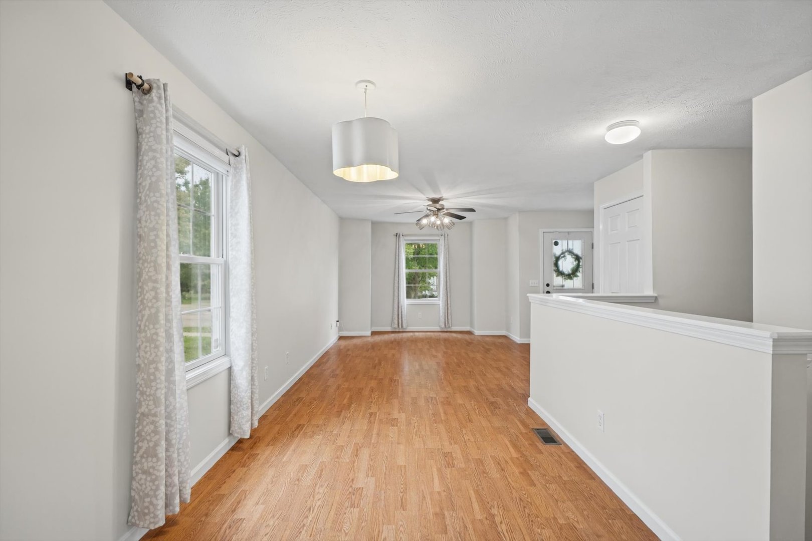 1419 S Smith Road Property Photo 21