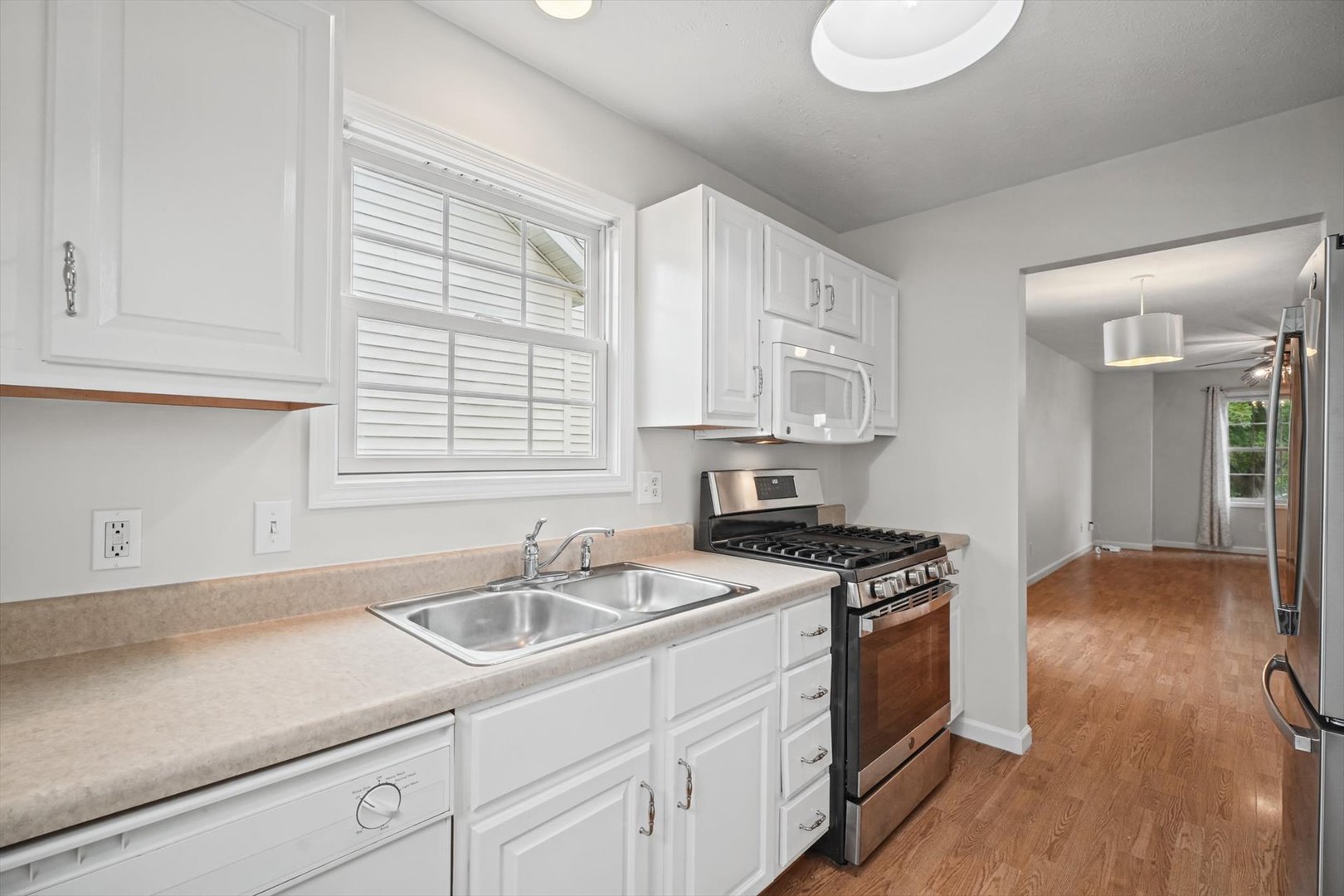 1419 S Smith Road Property Photo 24