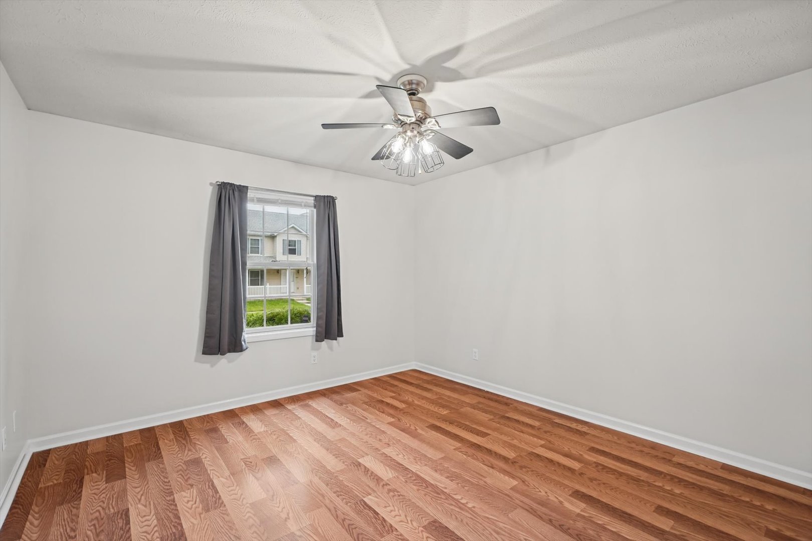 1419 S Smith Road Property Photo 40