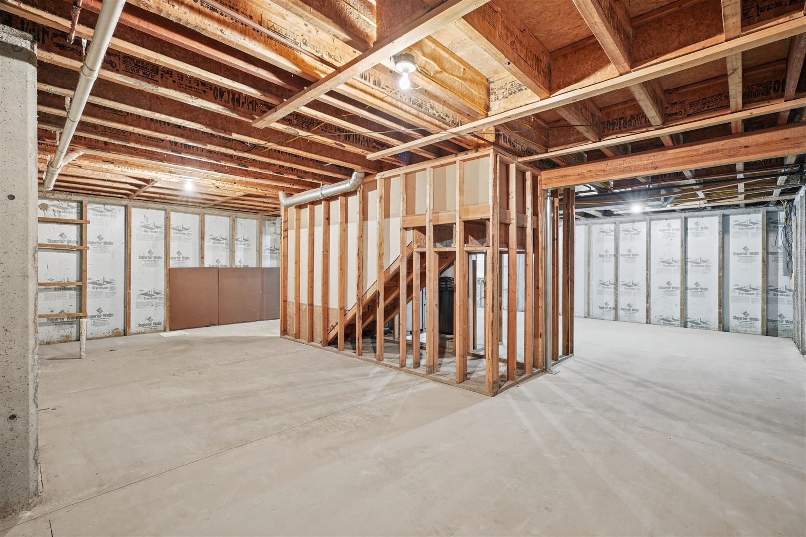 1419 S Smith Road Property Photo 46