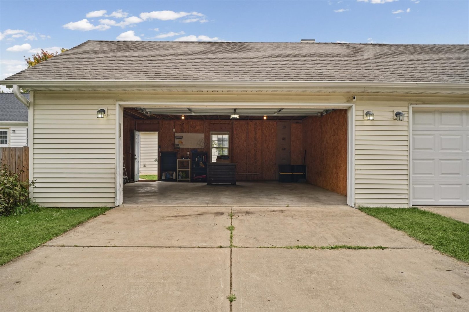 1419 S Smith Road Property Photo 50
