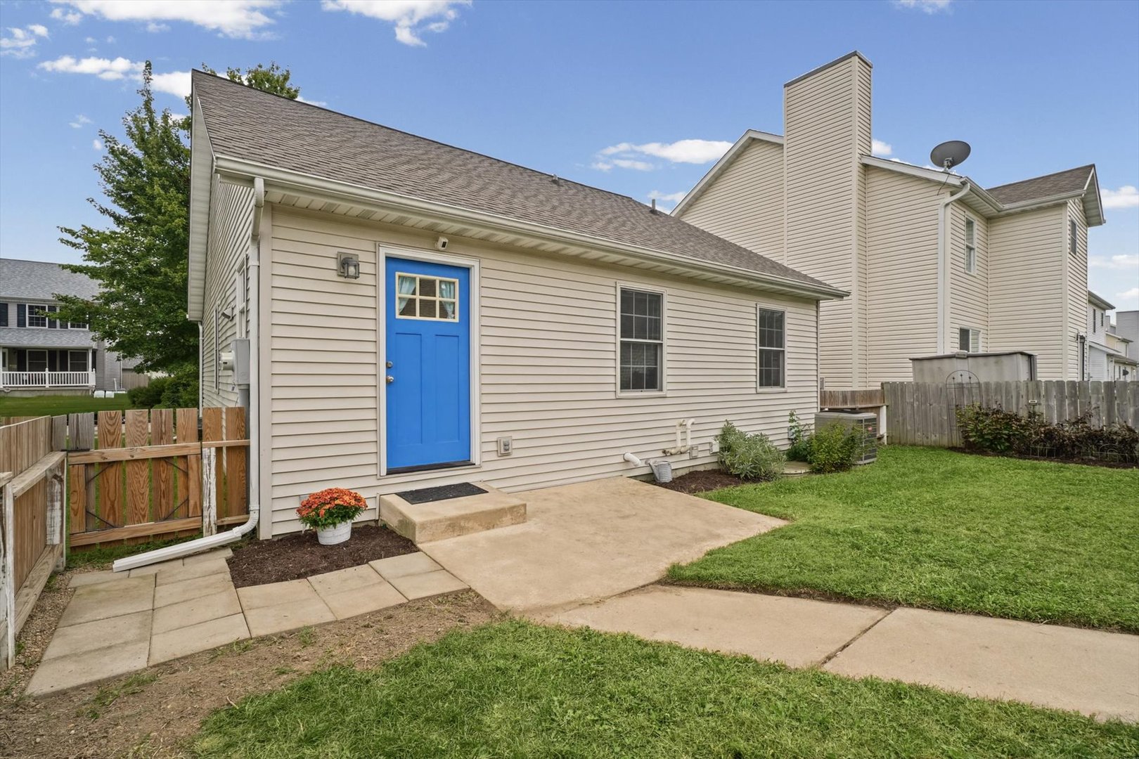 1419 S Smith Road Property Photo 53