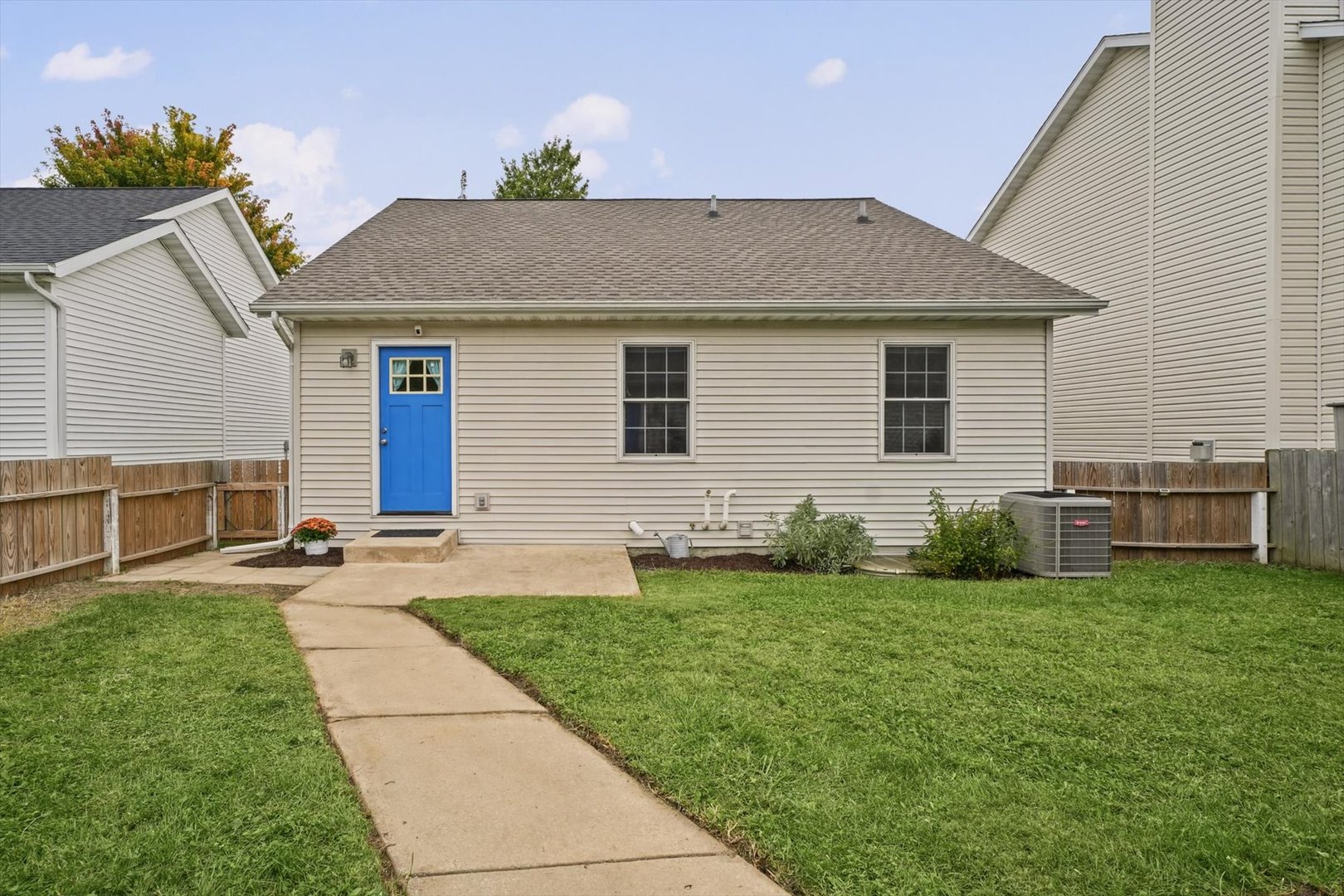 1419 S Smith Road Property Photo 55