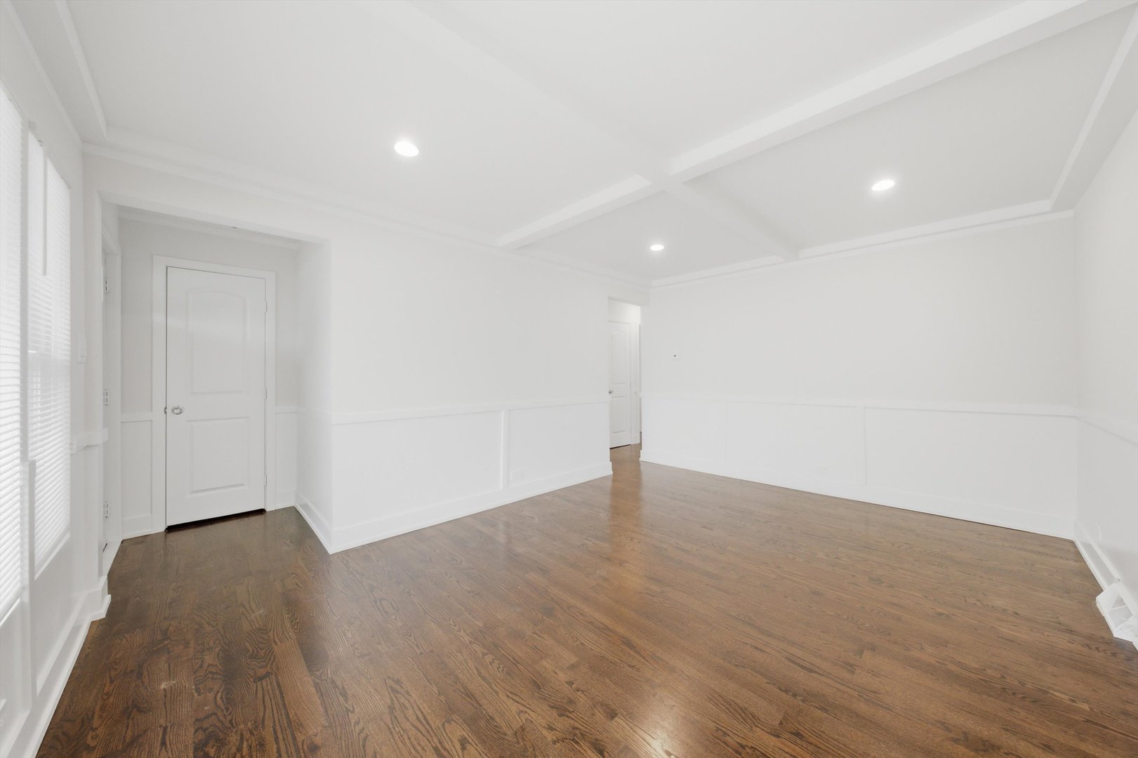 701 W 116th Street Property Photo 3