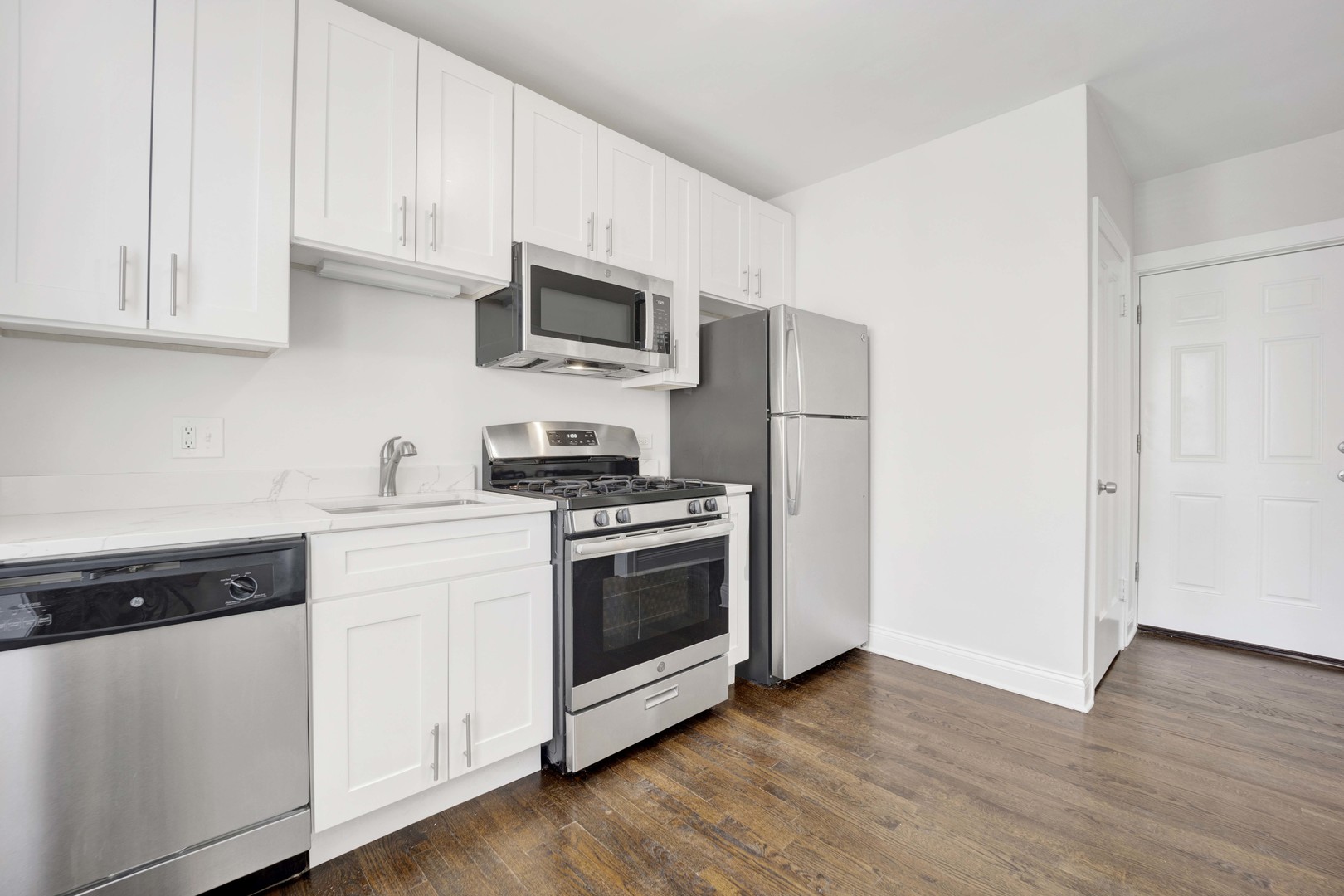 4406 W Altgeld Street 2 Property Photo 8